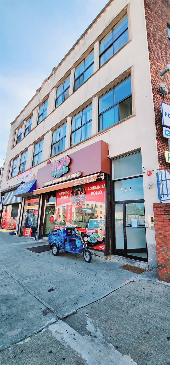 795 Main Ave 6  