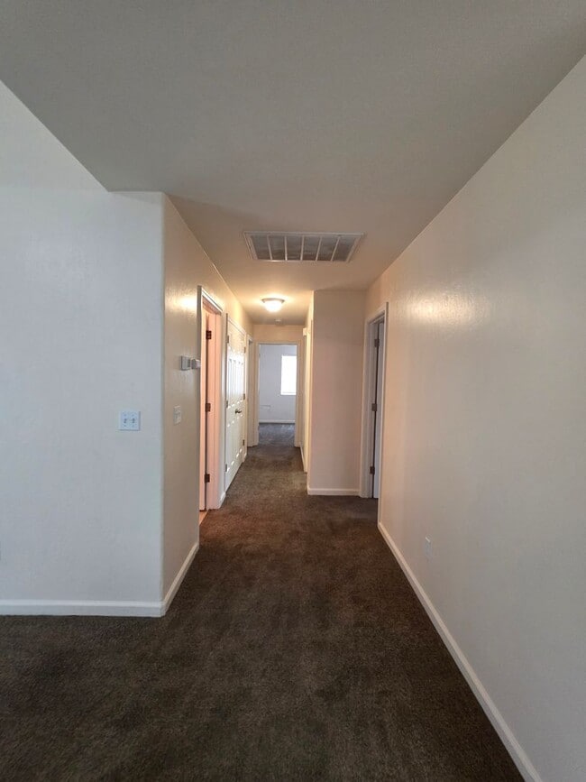 Photo - 11805 Holabird Ave