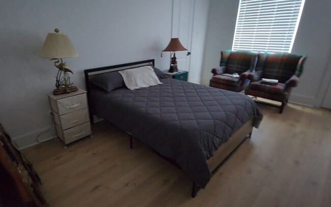 Photo - 207 Carl St
