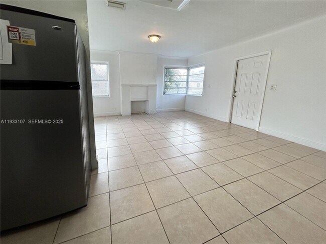 Photo - 701 NE 86th St Unit 1