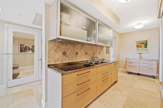 Photo - 1850 S Ocean Dr Unidad 3508