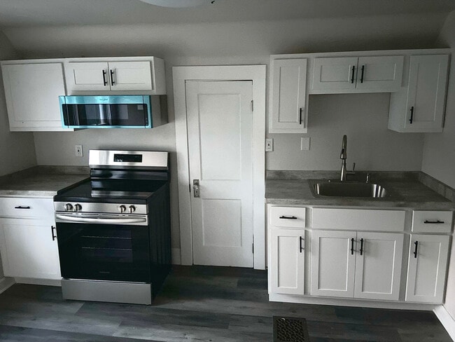 Photo - 625 S 61st St Apartamento Unidad B