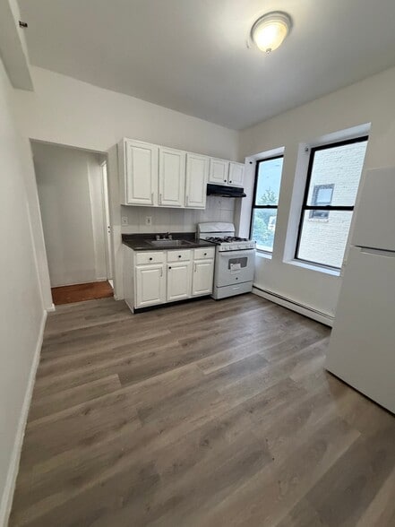 212 Central Ave