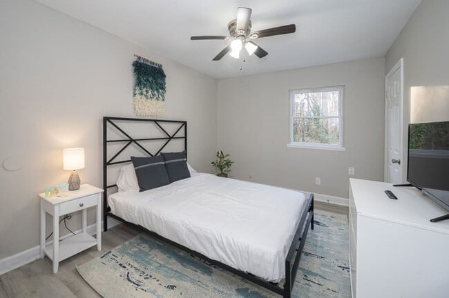 Photo - 2312 S Roxboro St Unidad B