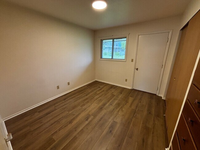 Photo - 23 Diplomat Dr Unidad 23