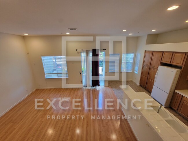 Photo - Spacious 3/2.5 Located In Communication Hills, With Two 1 Car Garages, W/D & Large Master Retreat