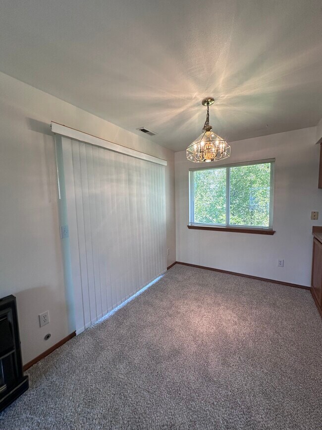DR - 2210 Xenia St Unit B