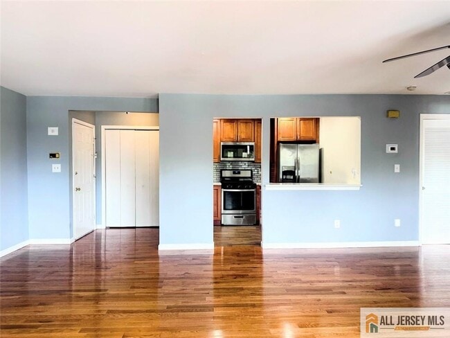Photo - 1212 Woodhaven Dr Unit 1212
