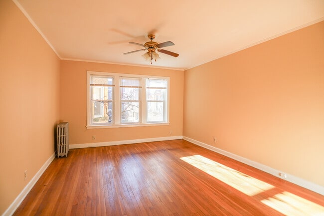 Photo - 5939 N Northwest Hwy Unit #3C