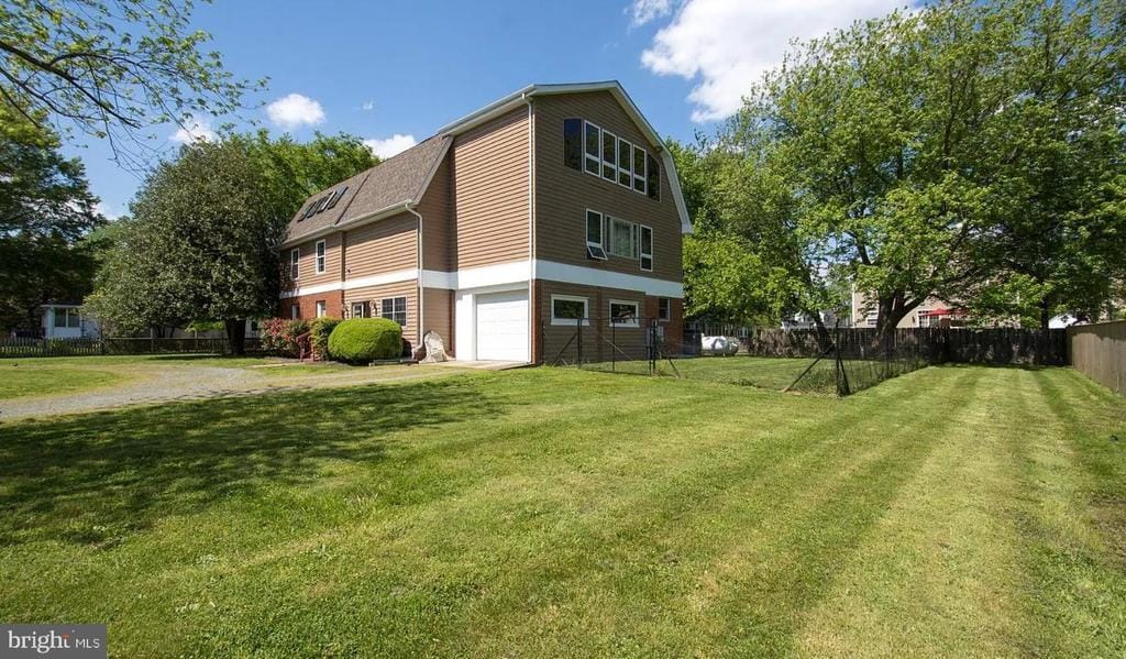 Photo - 608 Charles Ave