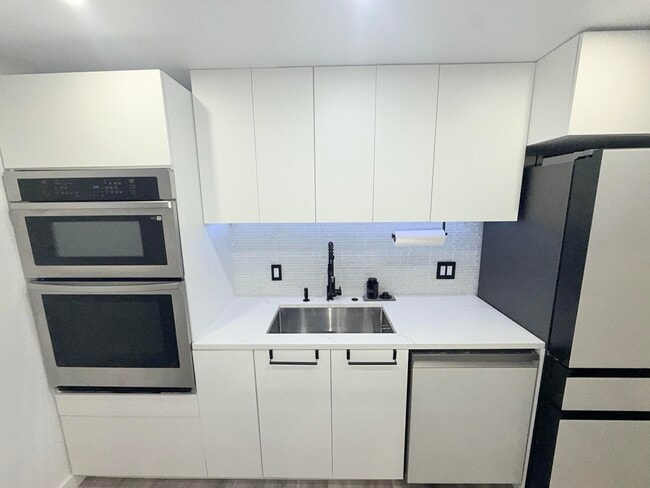 Photo - 7164 Southgate Blvd Unit 7164