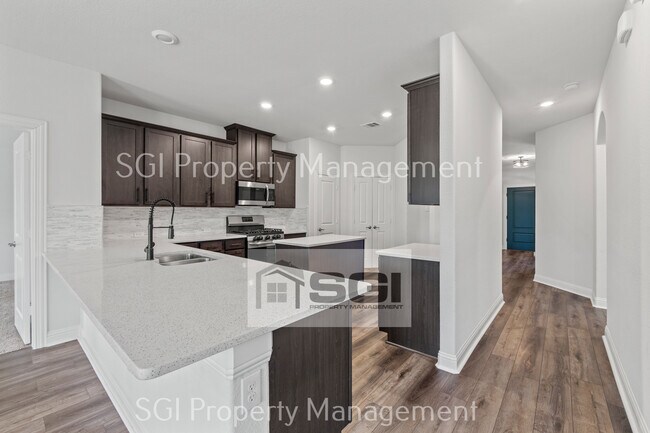 Photo - 11004 Blaze St