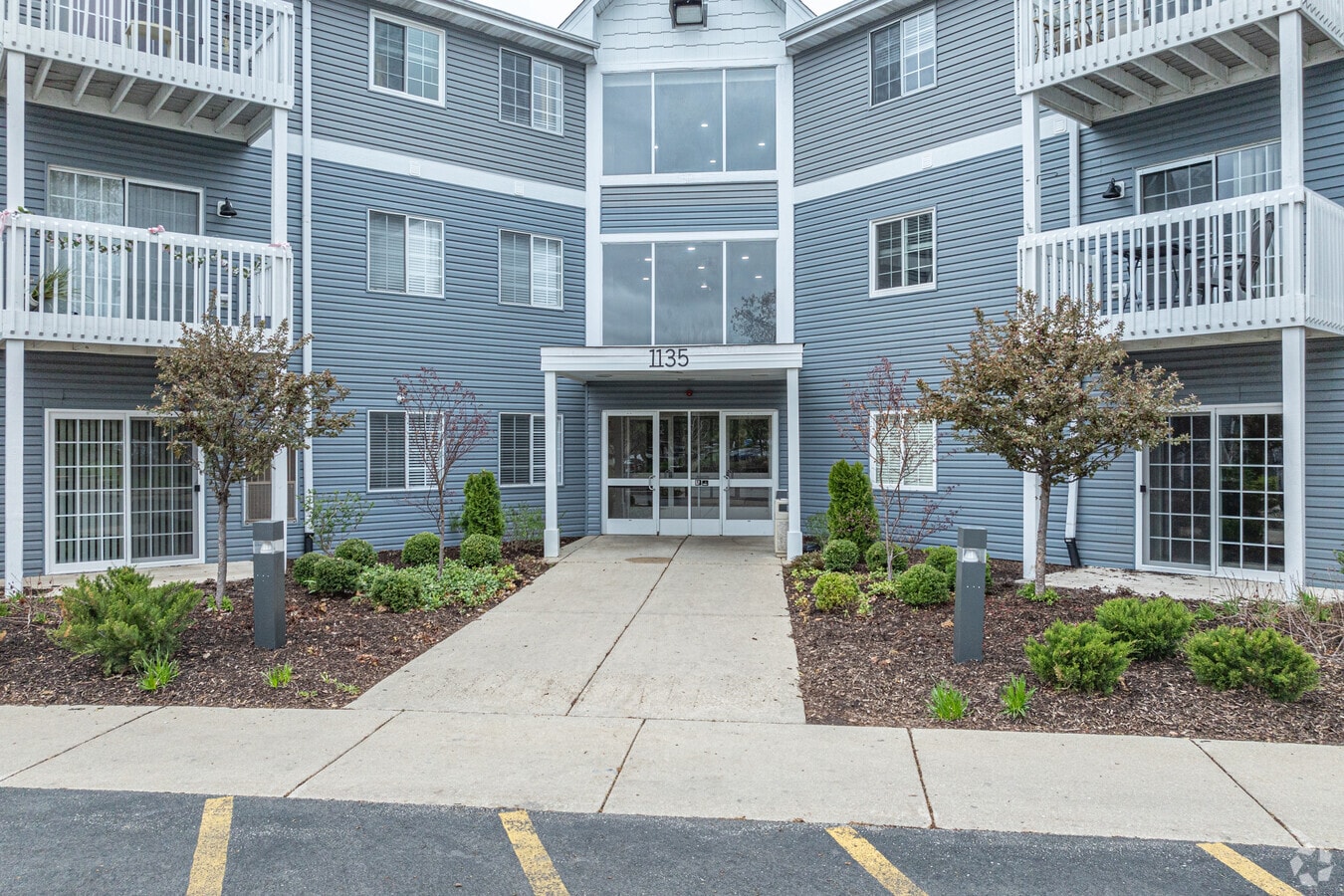 Entrada - Ogden Court Apartments