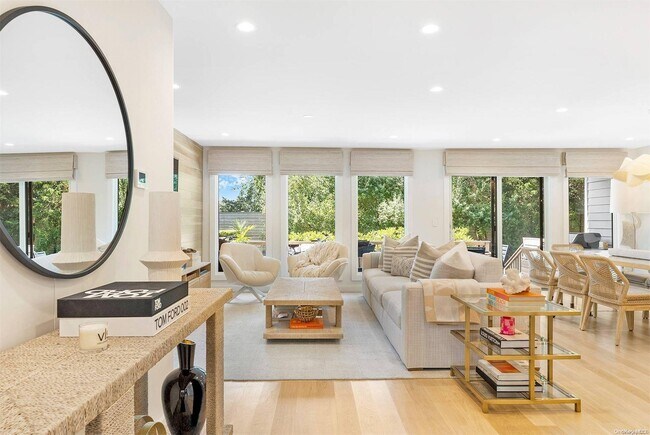 Photo - 68 W Water St