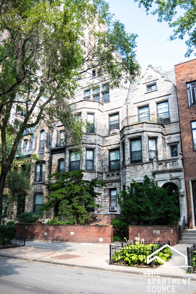 Photo - 1353 N State Pky Unidad 1C