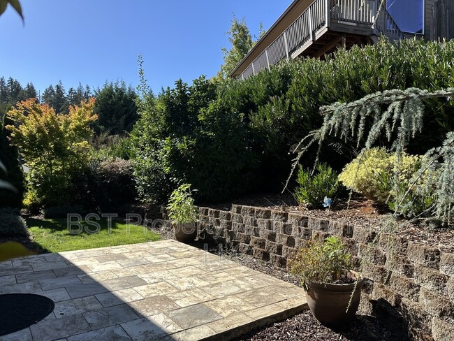 Photo - 6913 Owl Dr SE