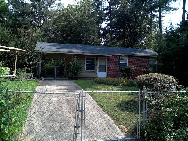 Photo - **ON HOLD**East Columbus 3 bedroom/1 bathr...