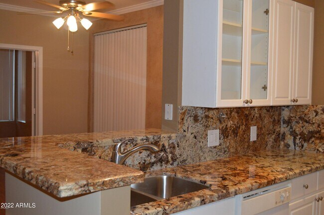 Photo - 1701 E Colter St Apartamento Unidad 112