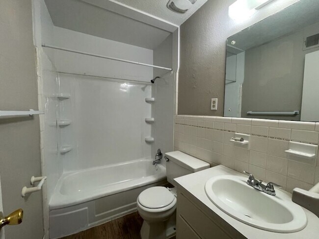 Photo - Colonial Hills' adorable home!