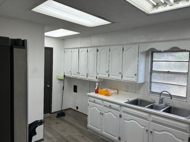 Photo - 616 Riverside Dr Unit 616A