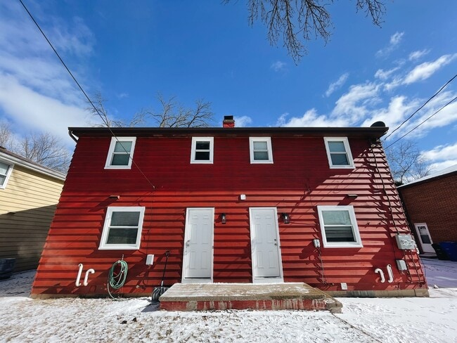 Photo - 2415 S Lawe St