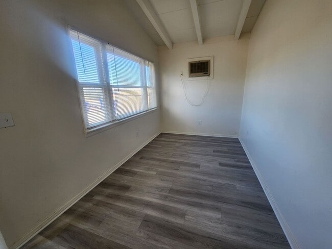 Photo - 6667 Desert Queen Ave Unidad Desert Queen 6667  A