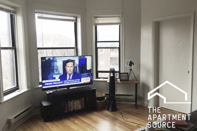 Photo - 917 W Waveland Ave Unidad 3A
