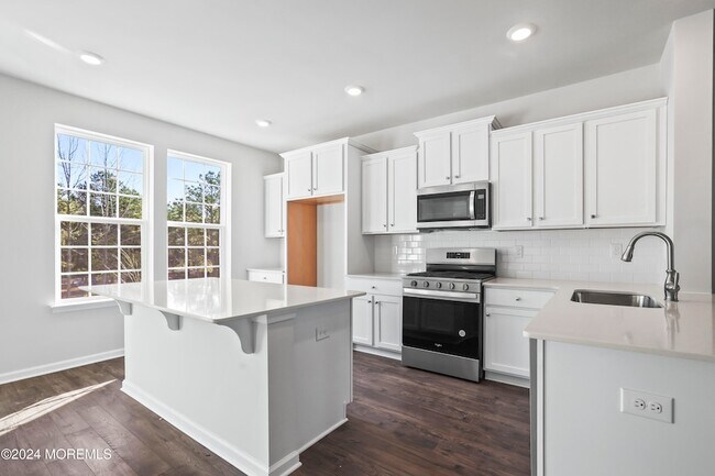 Photo - 41 Wembley Wy