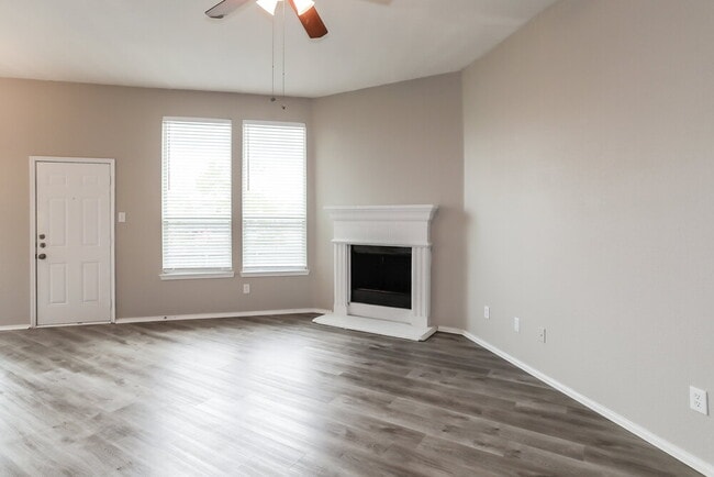 Photo - 2945 Stockton St