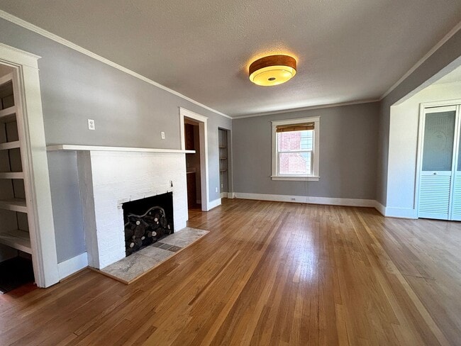 Photo - 4900 N Yale St