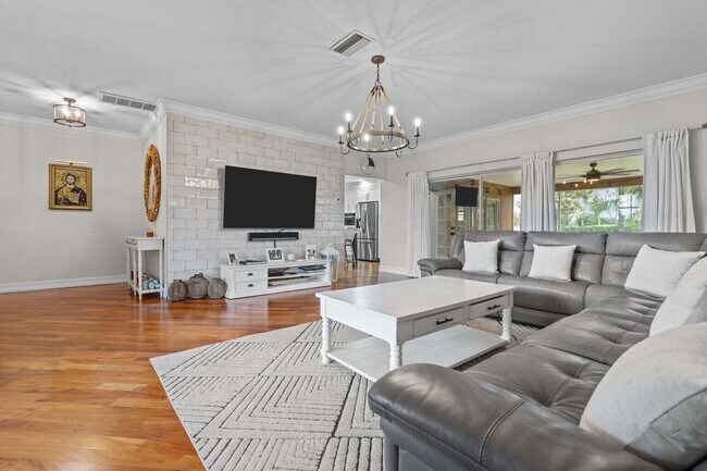 Photo - 3929 Lowson Blvd