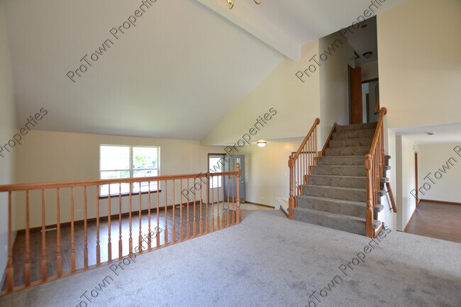 Photo - 4616 Peacock Ln