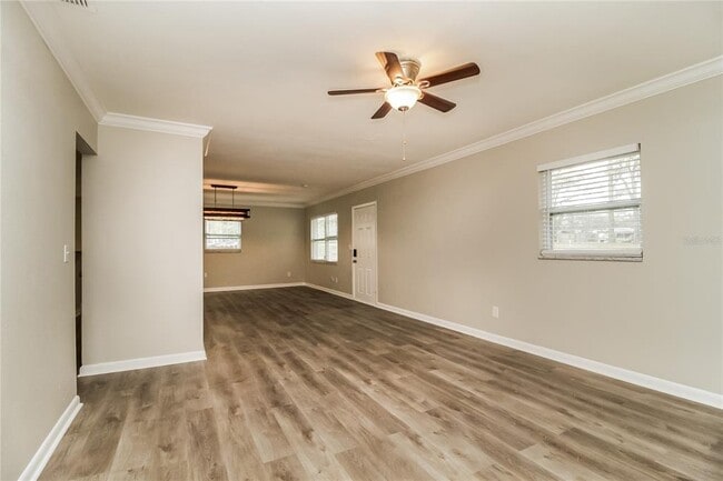 Photo - 701 Palm Springs Dr