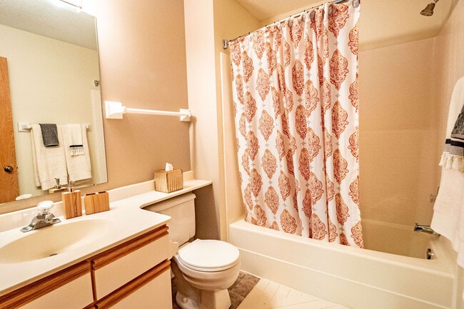 Photo - Plymouth Square