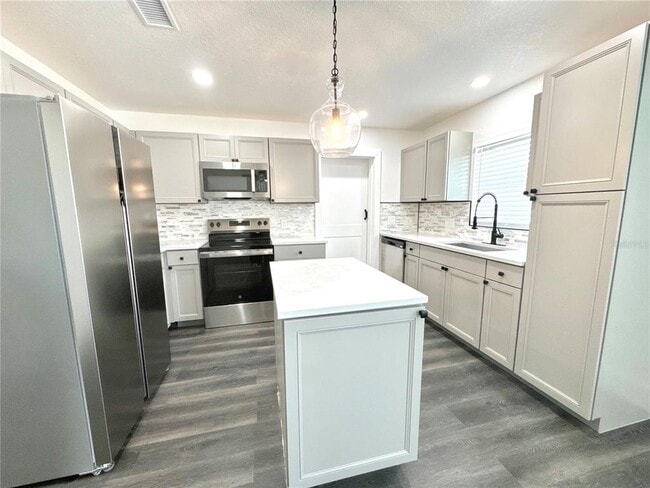 Photo - 1417 Ambassador Ave