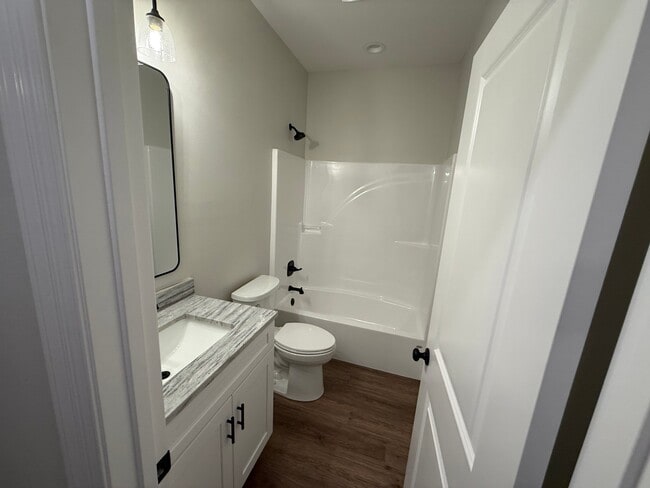 Photo - 205 Hoover Dr