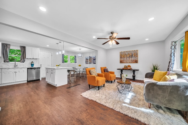 Photo - 1893 Burning Tree Dr