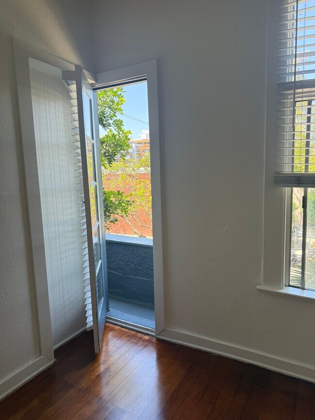 Photo - 1114 N Poinsettia Pl Unidad 8