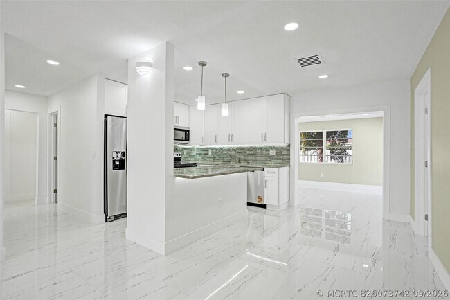 1437 SW 1st Ave