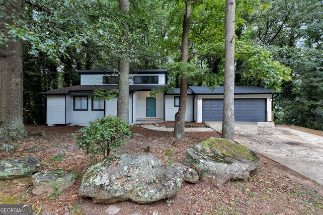 85 Wilhelmina Dr