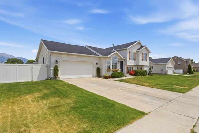 Photo - Gorgeous Lehi Home