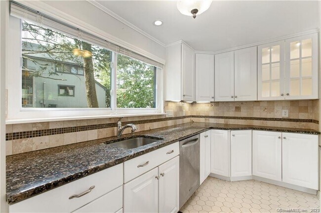 Photo - 7 Pond Cir Unidad 7