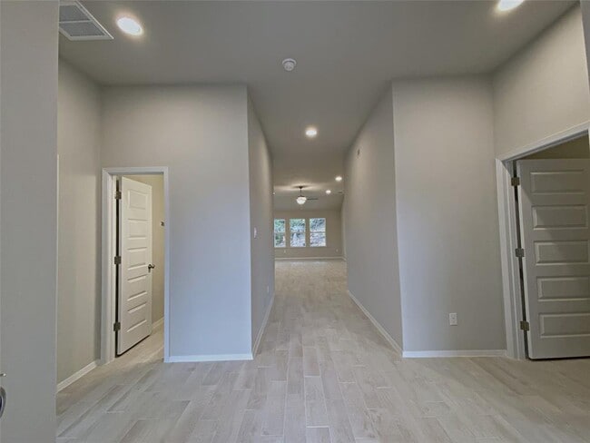 Photo - 20915 Oak Dale Dr