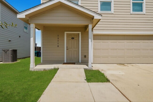 Photo - Beautiful 4-Bedroom Home with Golf & Clubhouse Access