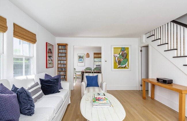 Photo - 109 Toylsome Ln