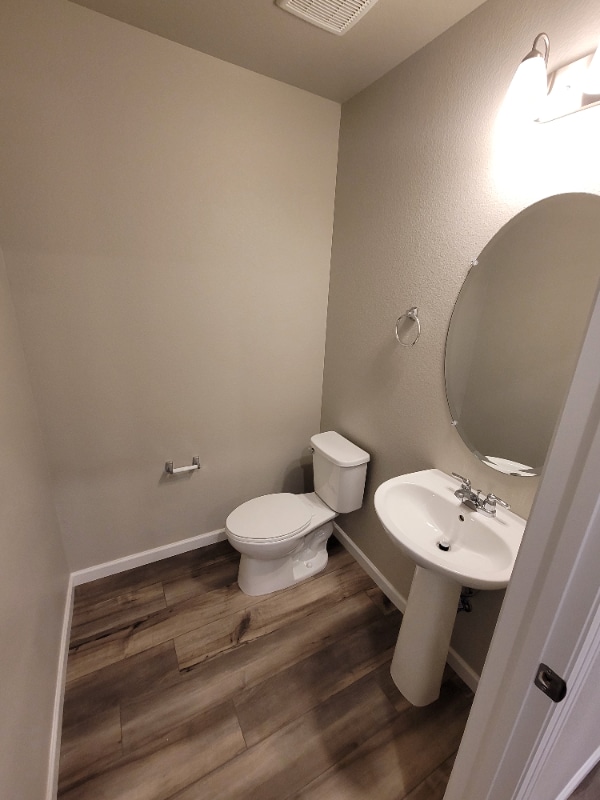 Photo - 463 Millwall Cir