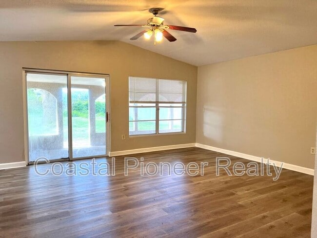 Photo - 1413 Thistledown Dr