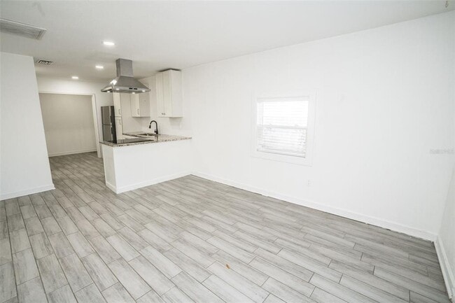 Photo - 1007 E 32nd Ave Unidad 1/2