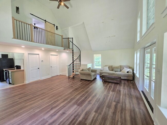 Photo - 6013 Bates Pike SE