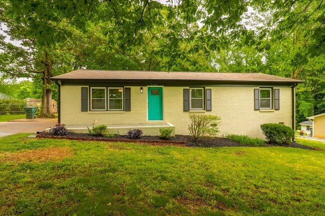 Photo - 2608 Meadow Lark Ln House